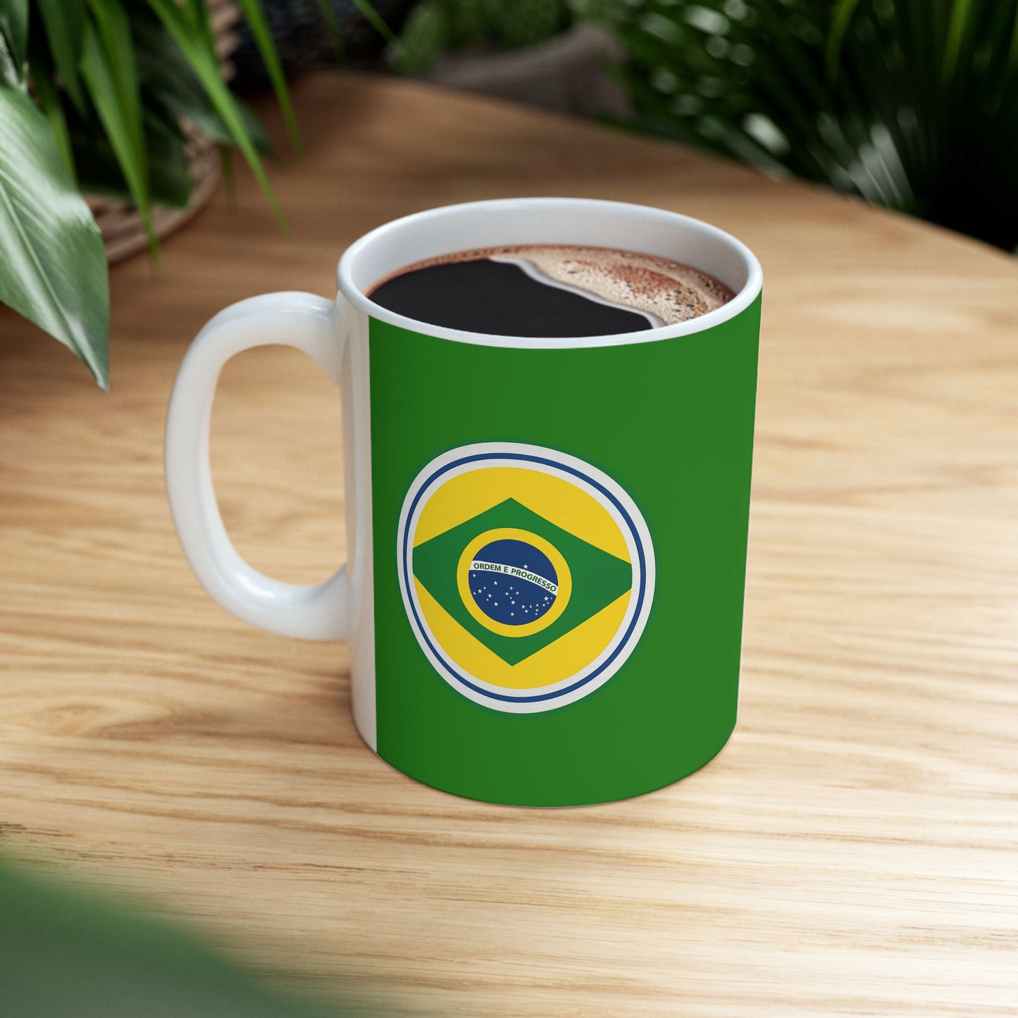 Taza de café con el emblema de Brasil