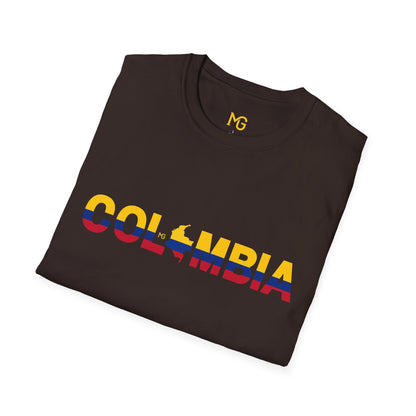Camiseta com listras da bandeira da Colômbia