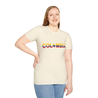 Camiseta com listras da bandeira da Colômbia
