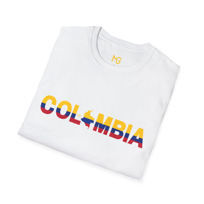 Camiseta com listras da bandeira da Colômbia