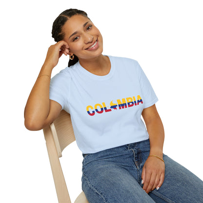 Camiseta com listras da bandeira da Colômbia